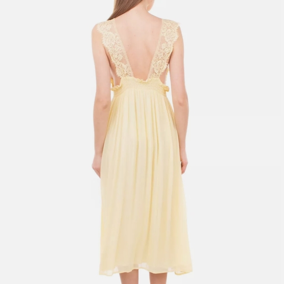 Pink memories Dress - Picture 2 of 3